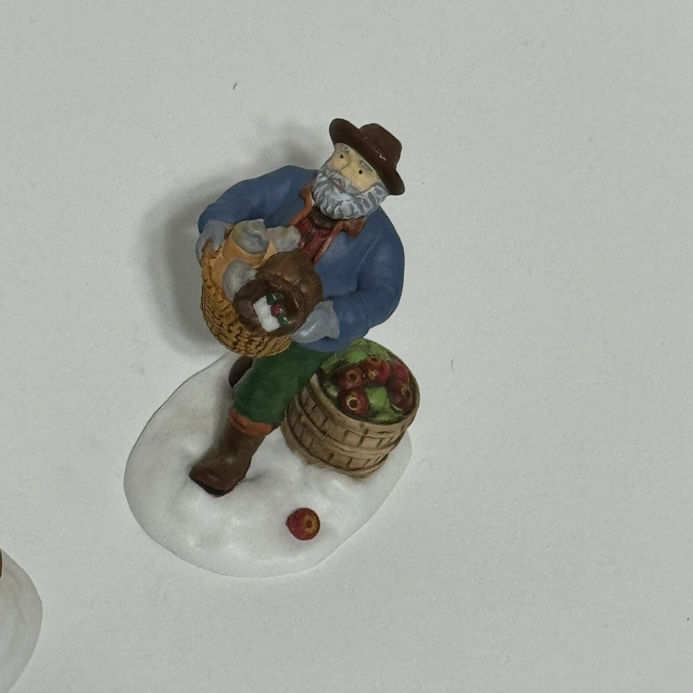 Dept 56 "Load Up The Wagon" Set of 2 - New England Village Series- #56630 w/box - Picture 8 of 16
